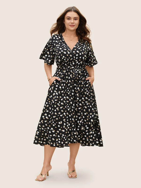 Urban Fashion Allover Print Wrap Flutter Sleeve Midi Dress Bold Silhouette