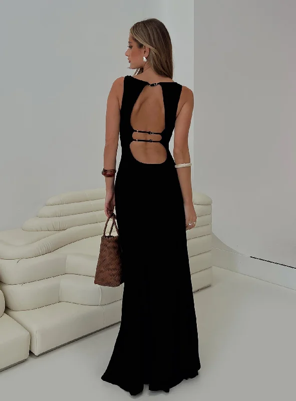 Fashion-Forward Ace Of Hearts Backless Maxi Dress Black Limited - Stock