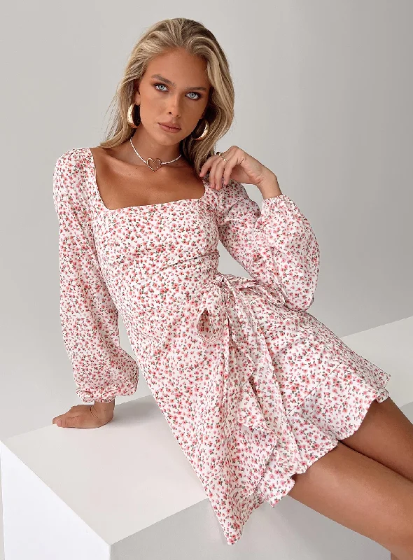 Discover Now The Villa Mini Dress Floral Effortless Comfort