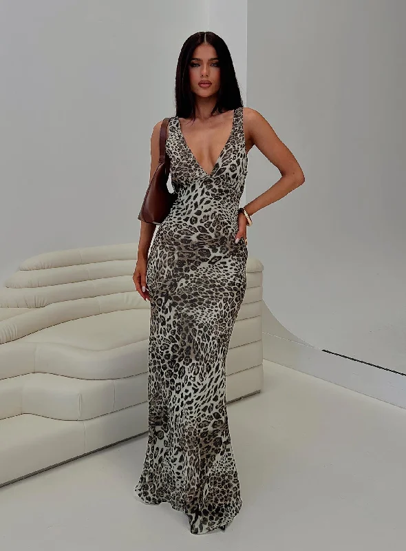 Snag Fabulous Fashion Bargains Nellie Maxi Dress Leopard Refined Simplicity