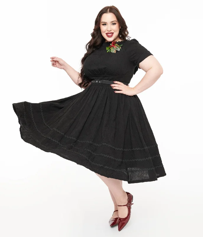 Forward Trendsetter Unique Vintage Plus Size 1950s Black Holiday Floral Pin Cotton Swing Dress Tropical Island - Inspired Attire