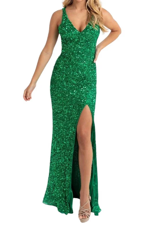 Chic Style Discounts Sleeveless Crisscross Straps Gown In Emerald Grab Romantic Date - Night Styles Now