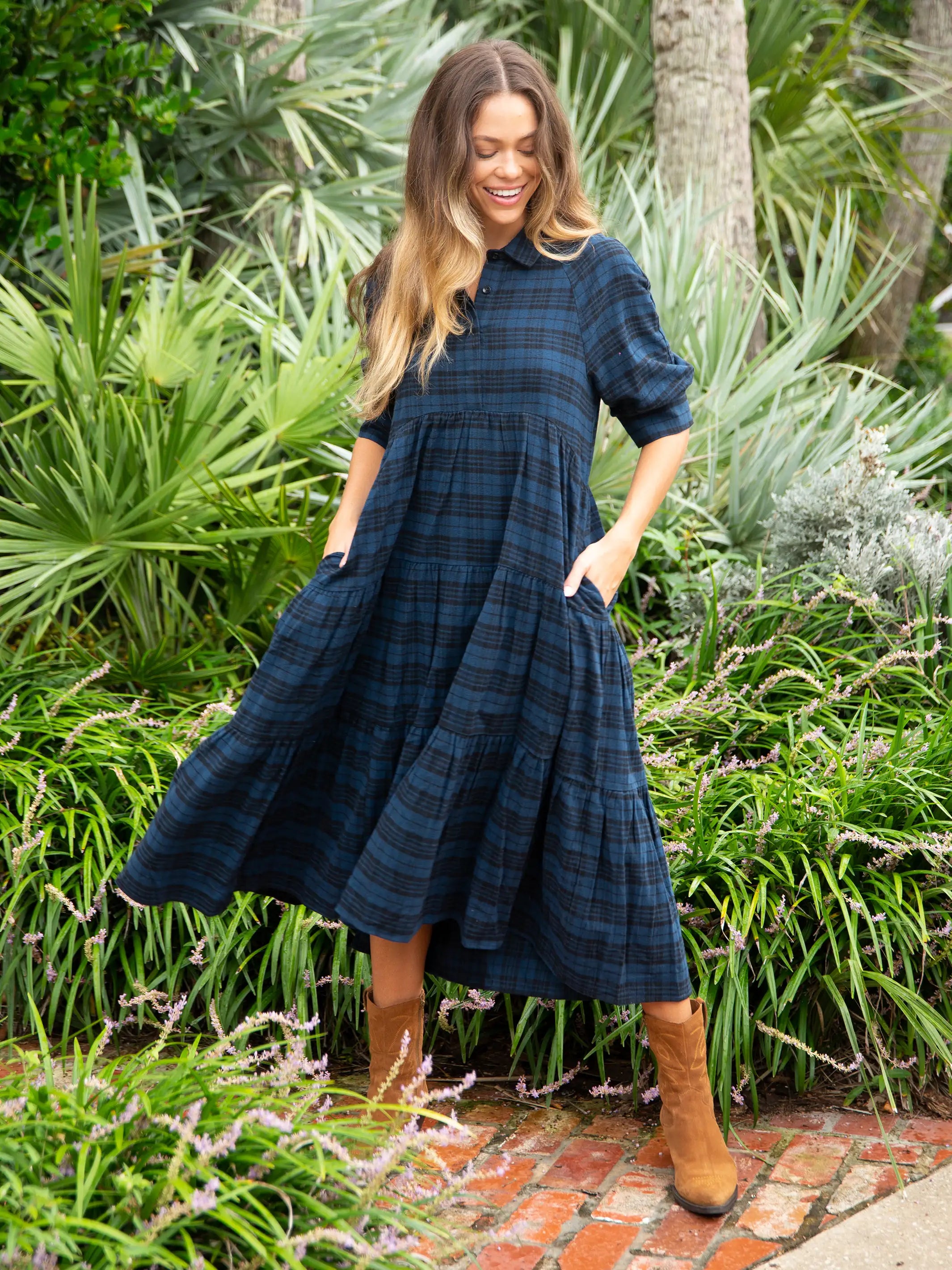 Explore What'S New Rebecca Flannel Midi Dress - Blue Black Plaid Y2K Nostalgic Fashion Look