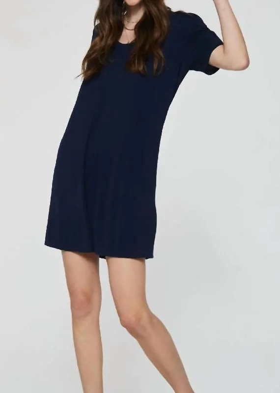 Vintage-Inspired Style Offers Another Love Spencer T-Shirt Dress In Black Feminine Allure