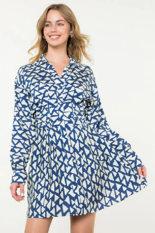 Discount Extravaganza Isla Printed Long Sleeve Dress in Navy Everyday Glamour