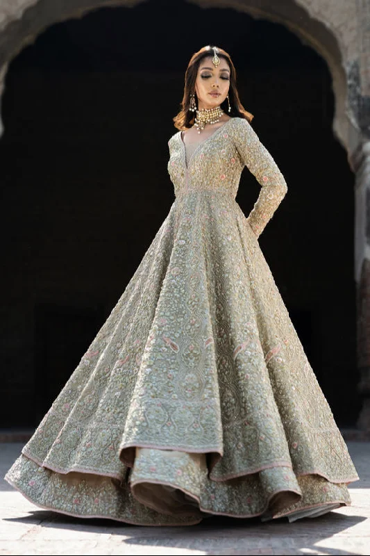 Glamorous Fashion Offers Pakistani Bridal Dress in Royal Lehenga Frock Style Graceful Movement