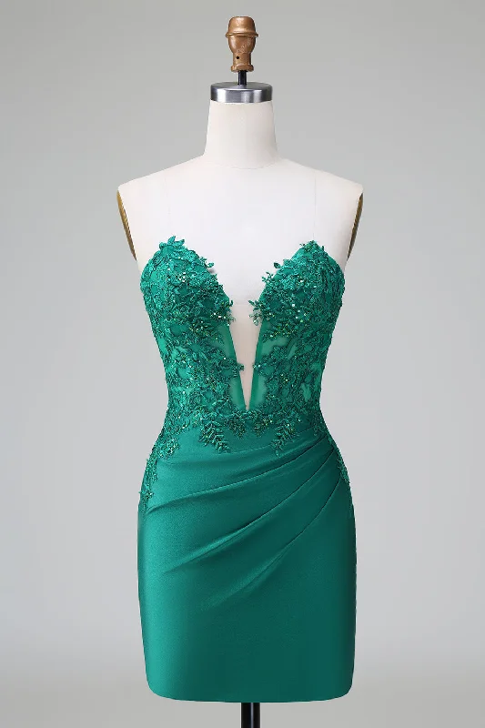 Classic Modern Offers Classy Dark Green Bodycon Strapless Pleated Short Homecoming Dress with Beading Romantic Date - Night Ensemble